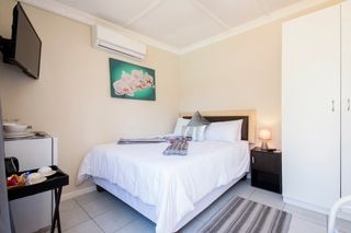 accommodation walmer double room6 walmer villiers self catering