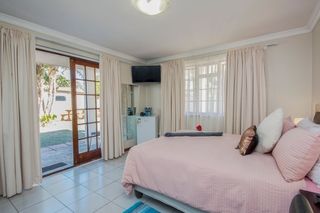 accommodation walmer double de luxe room7 walmer villiers self catering2